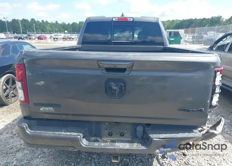 2022 Ram 1500 Big Horn 4X4 6'4 Box z USA, uszkodzony, nr VIN 1C6RRFBG6NN226099